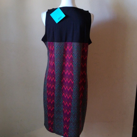 Tracy Negoshian Sleeveless Dress - Picture 4 of 7